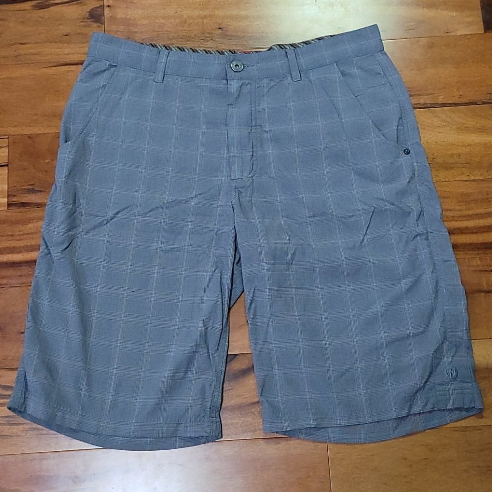 Lululemon Plaid Kahuna Shorts 38